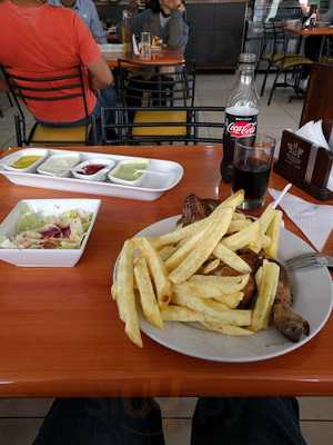 Pollos Y Parrilladas El Giganton