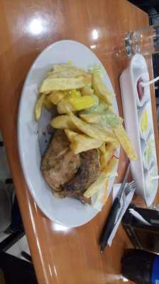 Pollos Y Parrilladas El Giganton