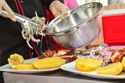 Chancho Al Palo De Juanito