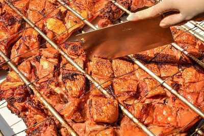 Chancho Al Palo De Juanito