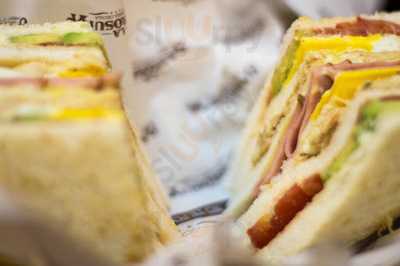 La Sabrosura Sangucheria Criolla