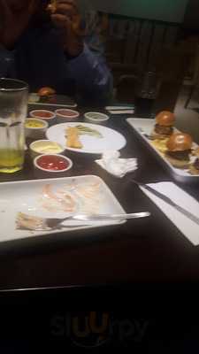 El Rescate Burger Restobar