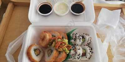 Makimona Sushi & Rolls