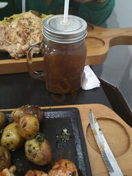 Marabunta Anticuchos Y Pollos