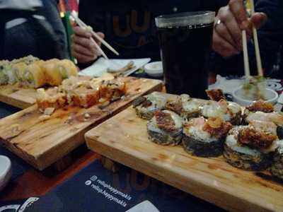 Roll Up - Happy Makis