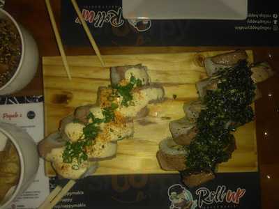 Roll Up - Happy Makis
