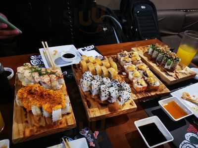 Roll Up - Happy Makis