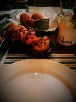 El Barrio Restaurante & Bar