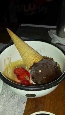 El Barrio Restaurante & Bar