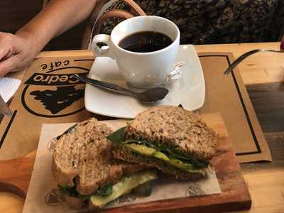 El Cedro Café