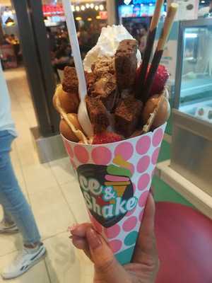 Ice & Shake