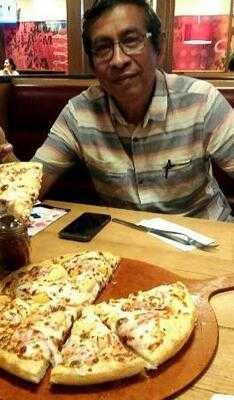 Pizza Hut Jockey Plaza