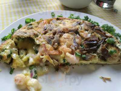 Mayo's Cebicheria Restaurante