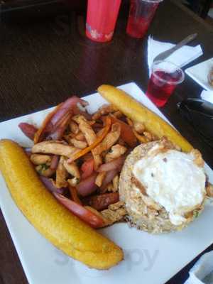 Campollo Pollos & Grill Restaurant