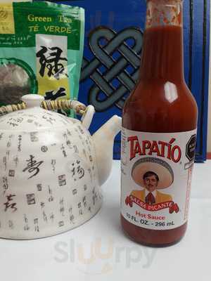 Los Caporales Chicken & Grill