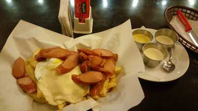 Los Caporales Chicken & Grill