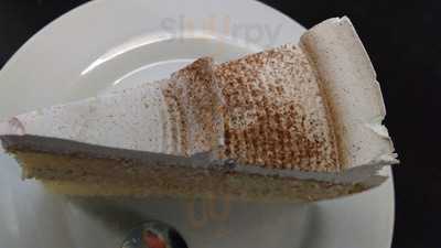 Los Caporales Chicken & Grill