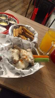 Brava Wings Miraflores