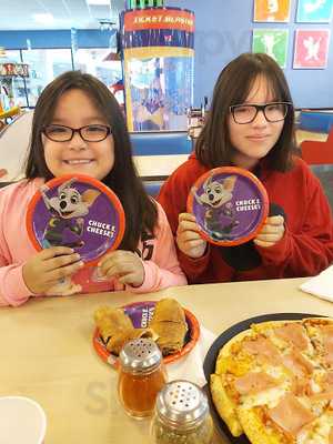 Chuck E Cheese