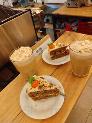 Red Head Coffee Shop