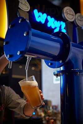 Wxyx Bar