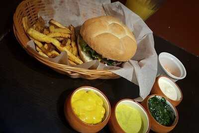 Sumaq - Pollos Bien Peruchos