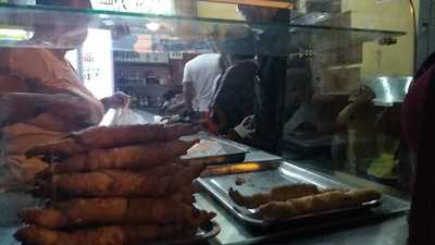Los Auténticos Churros Españoles De La Virgen Del Carmen