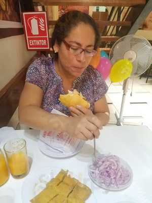 Pavos Y Chicharrones Santa Monica