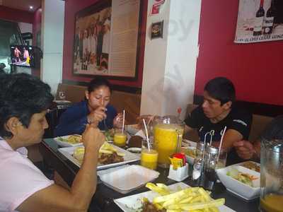 Cesar's Grill, Bar & Restaurant