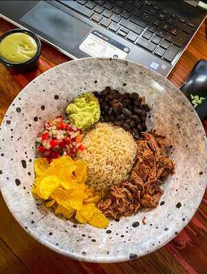 Insólito Wraps & Ensaladas Gourmet