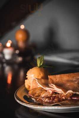 El Living Lounge And Crepes