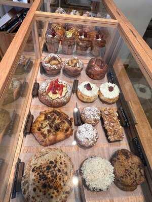 Cercanía Pan Y Café