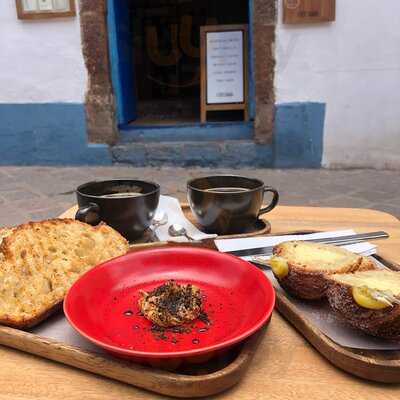 Cercanía Pan Y Café