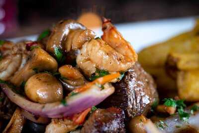 Fiesta - Patio De Comidas Y Barra