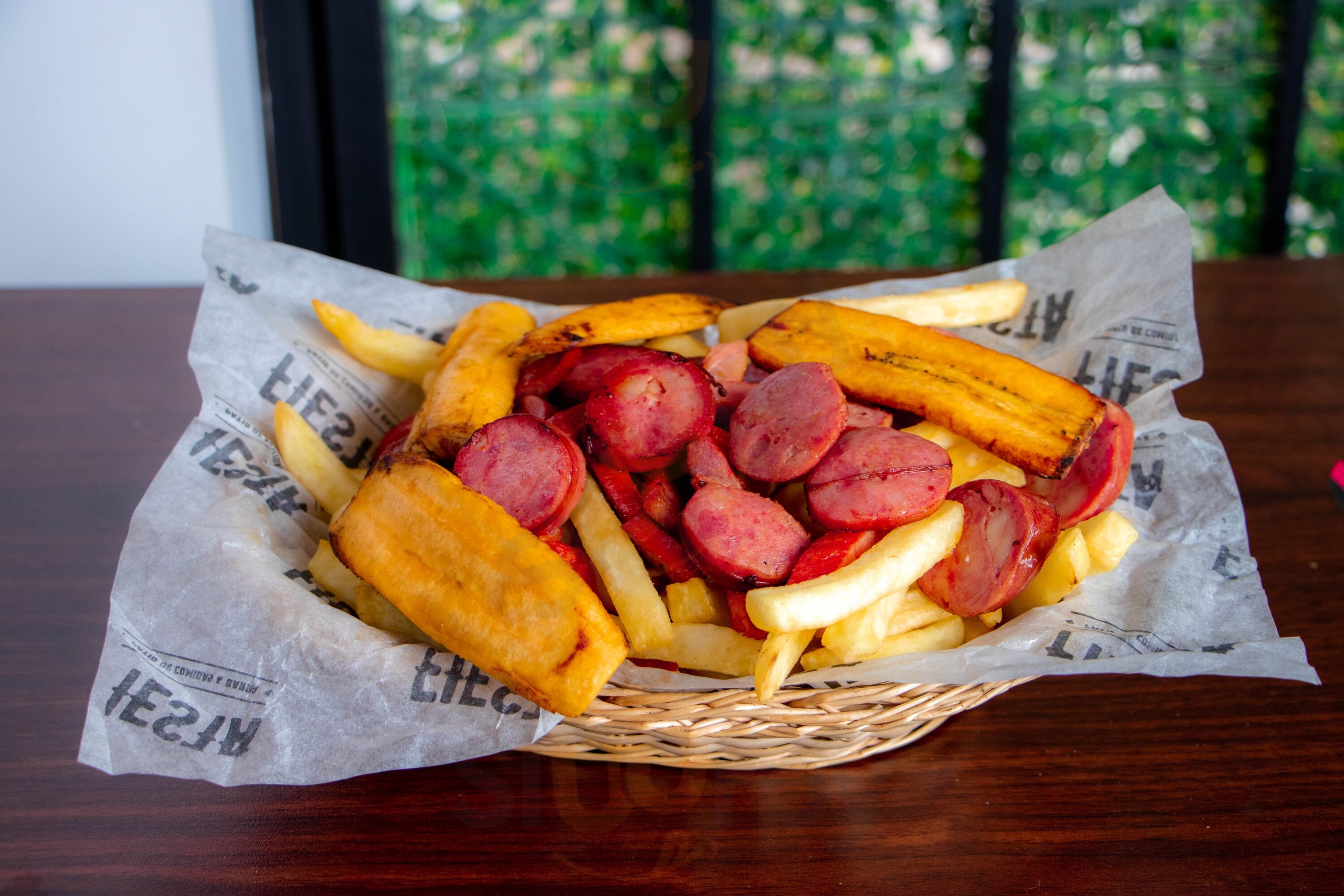 Fiesta - Patio De Comidas Y Barra