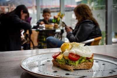 Kross Coffee Cafeteria