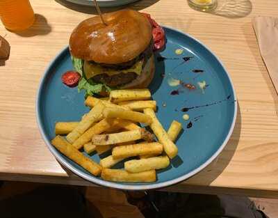 Teddy Café Restaurant