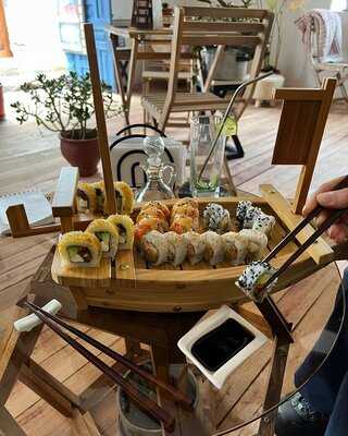 Chikara Sushi - Carajo Lounge Café