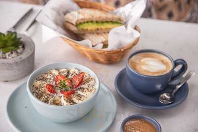 Quinoa Café - Dean Valdivia