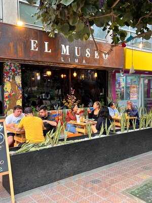 El Museo Bar