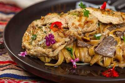 Varayoc Chicken & Grill