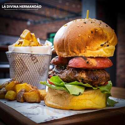 La Divina Hermandad Restobar