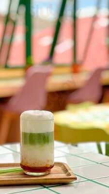 Flora Brunch & Coffee