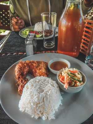 Green Dining Garden Cafe