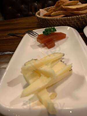 Gorliz Tapas + Vinos Spanish Restaurant