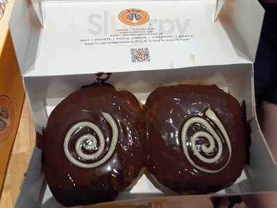 J.co Donuts & Coffee