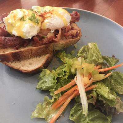 Yolk Coffee And Breakfast