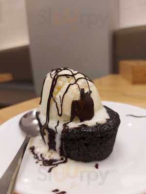 Vanille Cafe & Patisserie