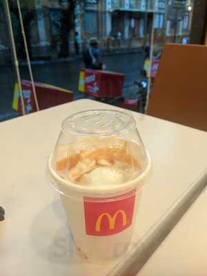 Jollibee Fast Food Restaurant