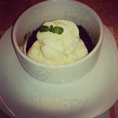 Portos Diner & Grille